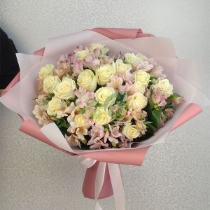 Стильный букет из свежих цветов, Парижанка